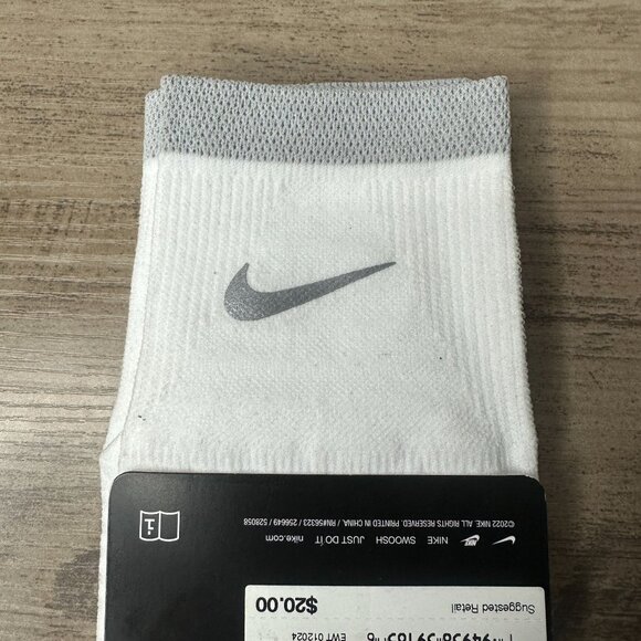 NWT Nike Unisex Spark Dri-FIT Lightweight Running Ankle Socks White Size Medium - Picture 7 of 10